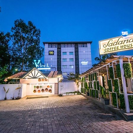 Hotel Sadanand Regency Pimpri-Chinchwad Kültér fotó
