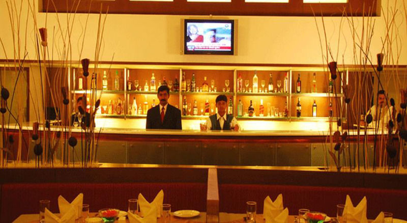 Hotel Sadanand Regency Pimpri-Chinchwad Kültér fotó