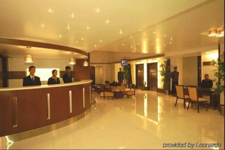 Hotel Sadanand Regency Pimpri-Chinchwad Kültér fotó