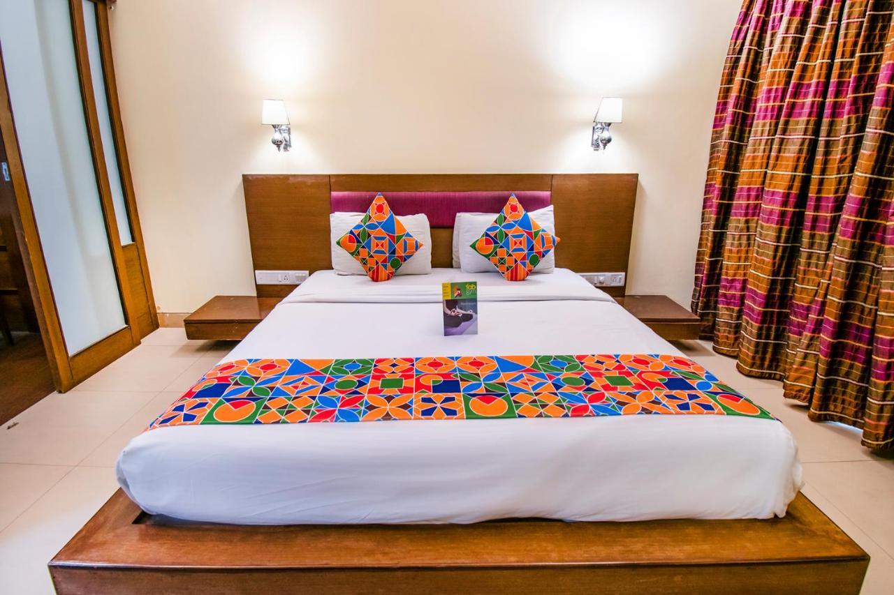 Hotel Sadanand Regency Pimpri-Chinchwad Kültér fotó