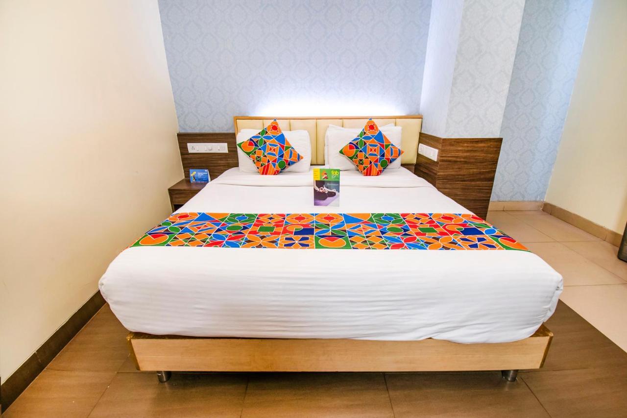 Hotel Sadanand Regency Pimpri-Chinchwad Kültér fotó