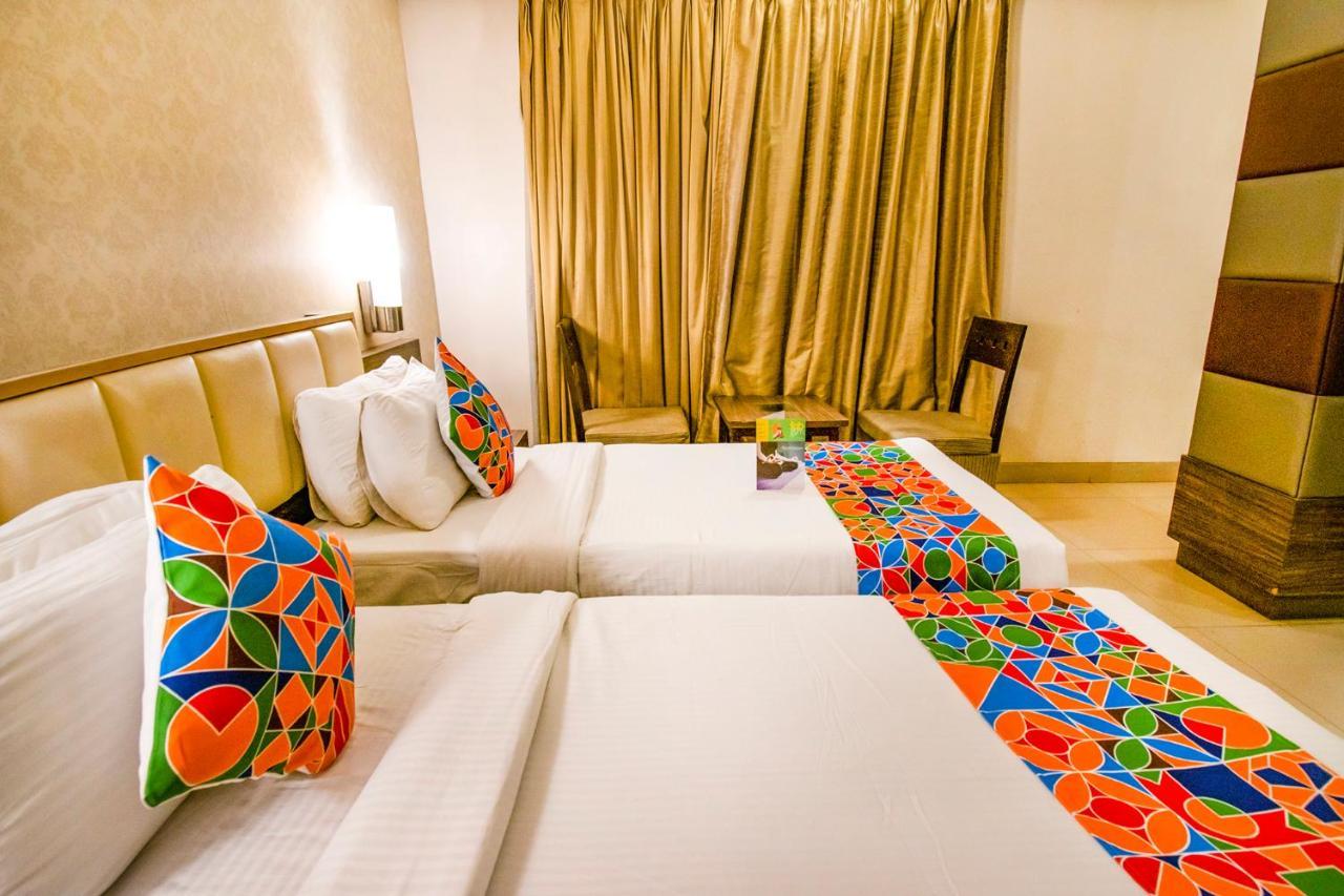 Hotel Sadanand Regency Pimpri-Chinchwad Kültér fotó