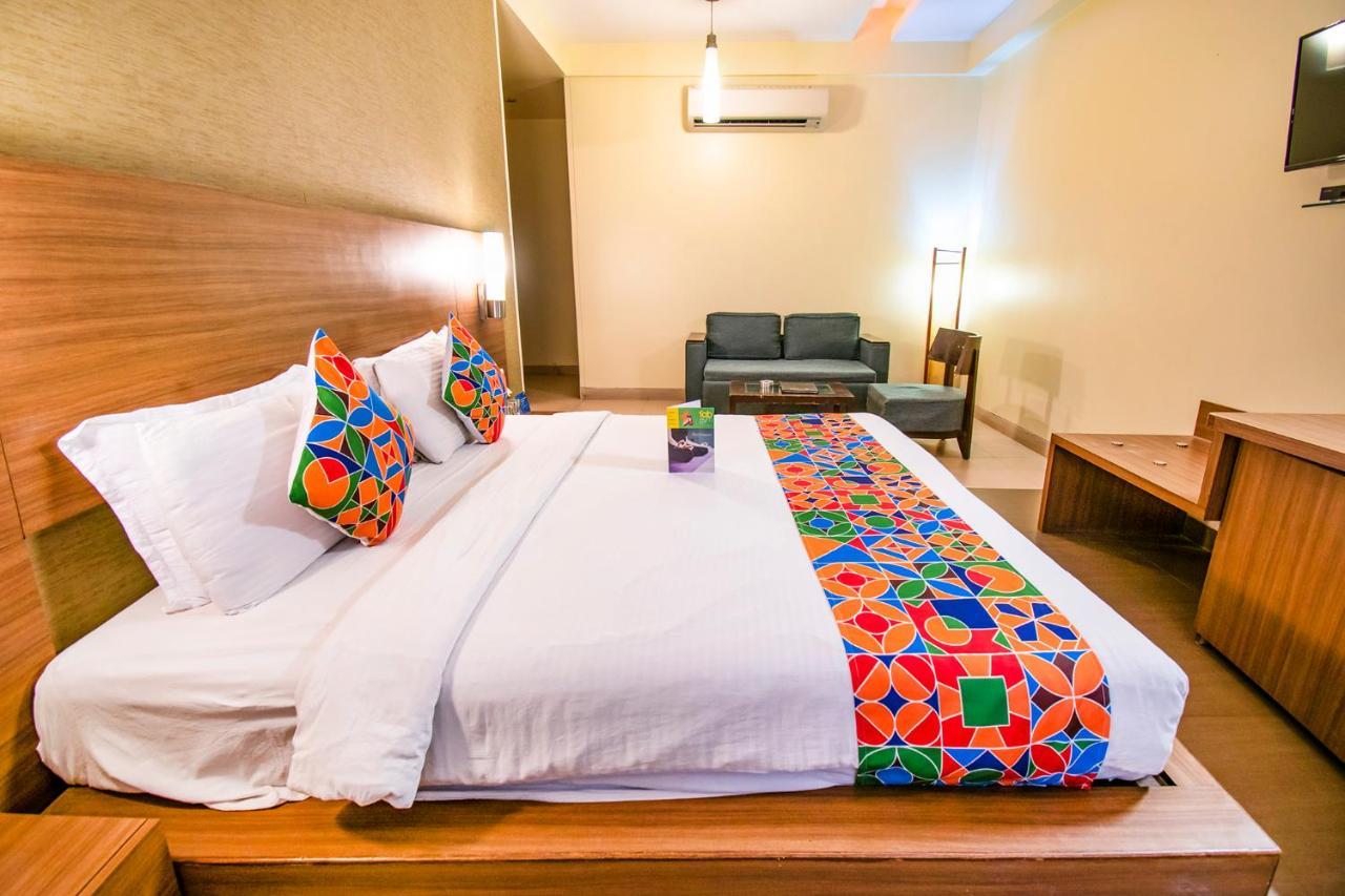 Hotel Sadanand Regency Pimpri-Chinchwad Kültér fotó